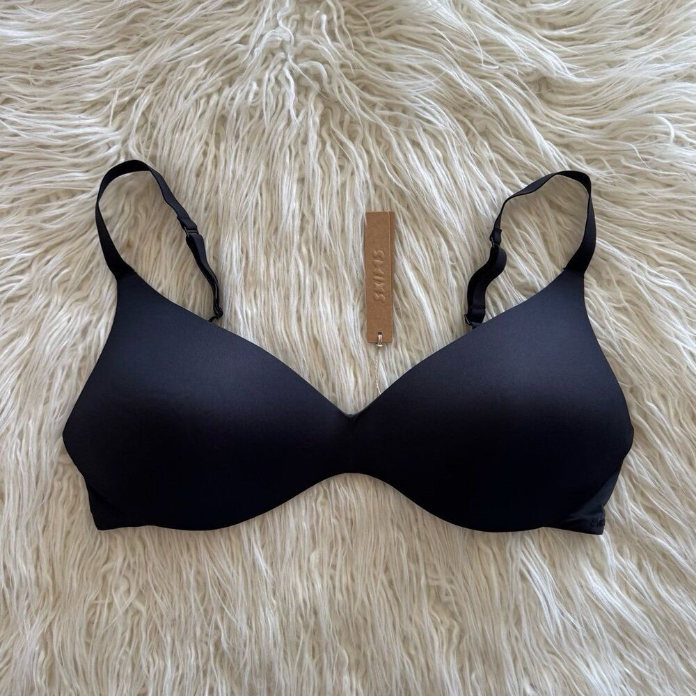 Skims Wireless Form Pushup Plunge Bra Onyx Size 40D